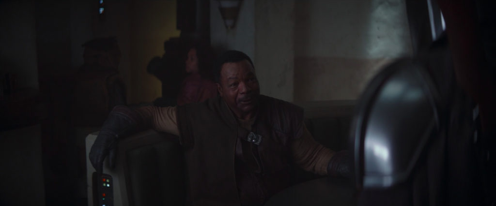 Carl Weathers as Greef Karga greeting the Mandalorian.